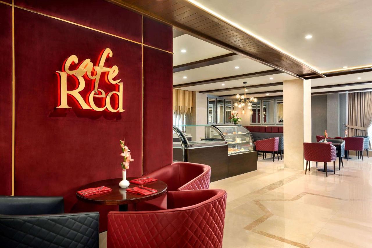 Ramada By Wyndham Lahore Gulberg II Otel Dış mekan fotoğraf