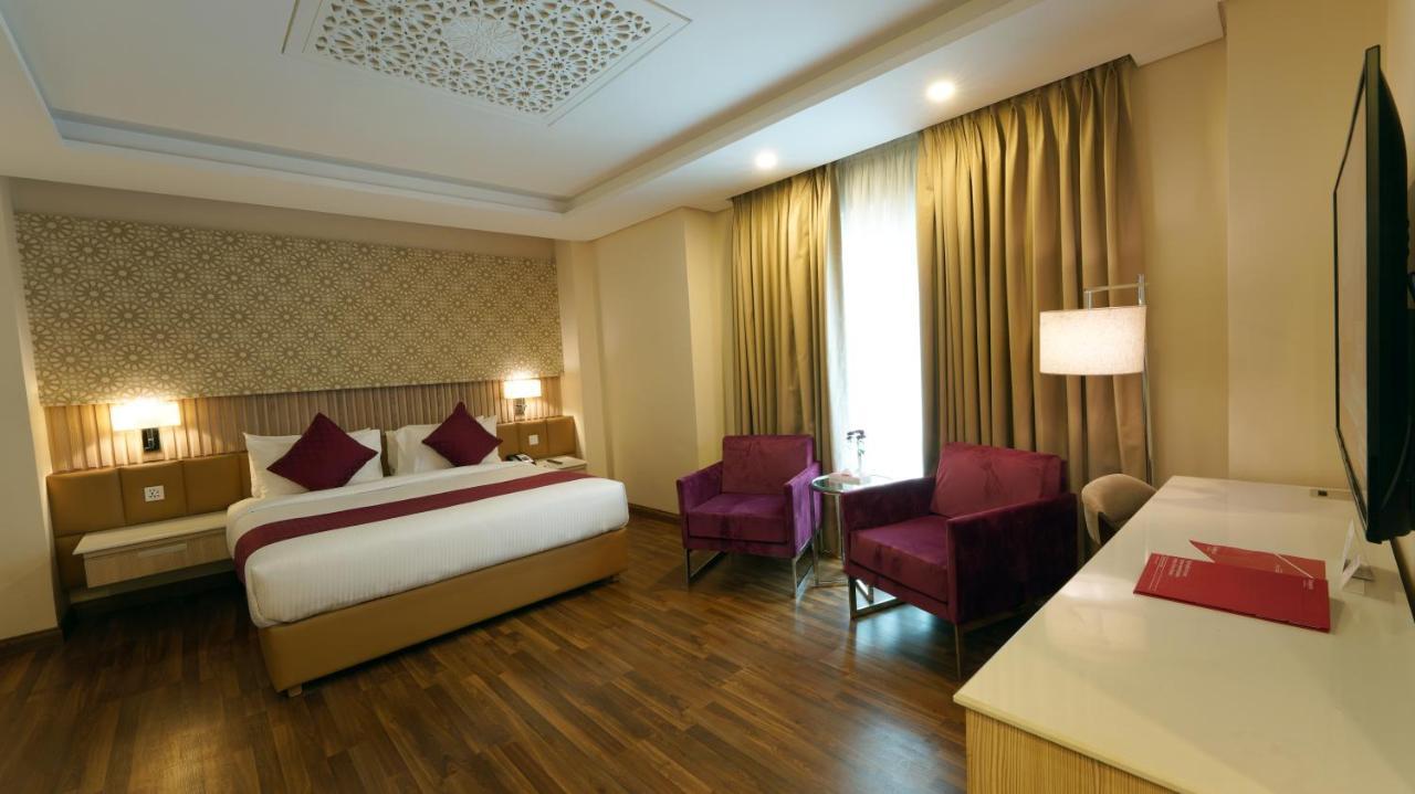 Ramada By Wyndham Lahore Gulberg II Otel Dış mekan fotoğraf